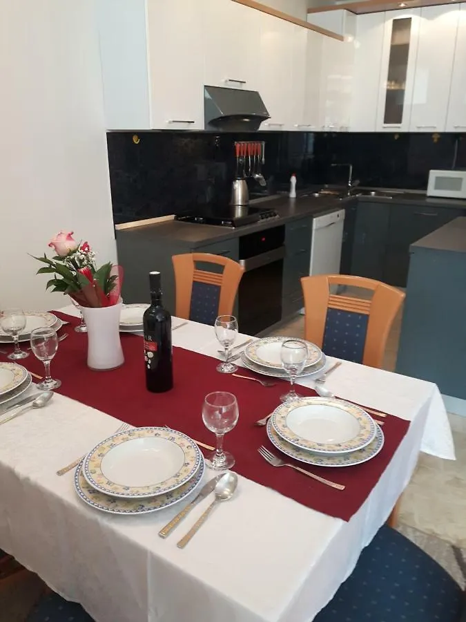 Apartment Trstenik Split