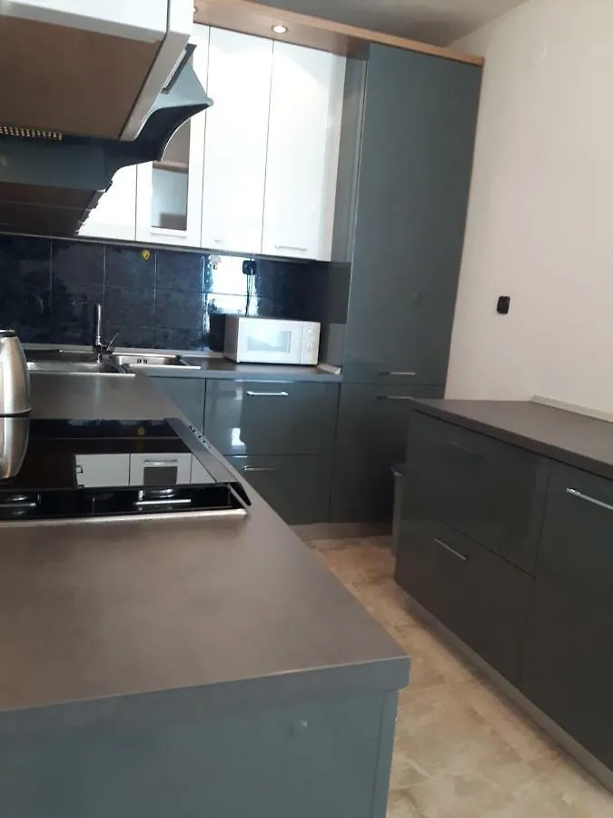 Apartment Trstenik Split