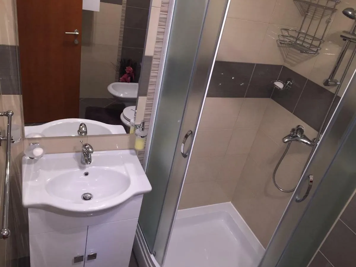 Apartment Trstenik Split